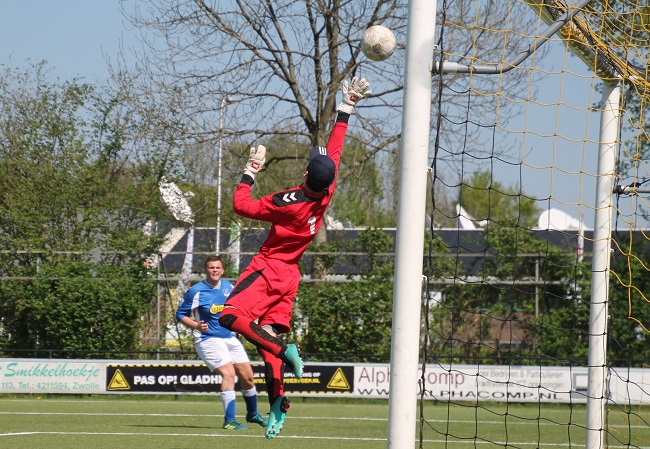 SV Zwolle JO19-1 en WVF J019-2 tevreden met gelijkspel 6