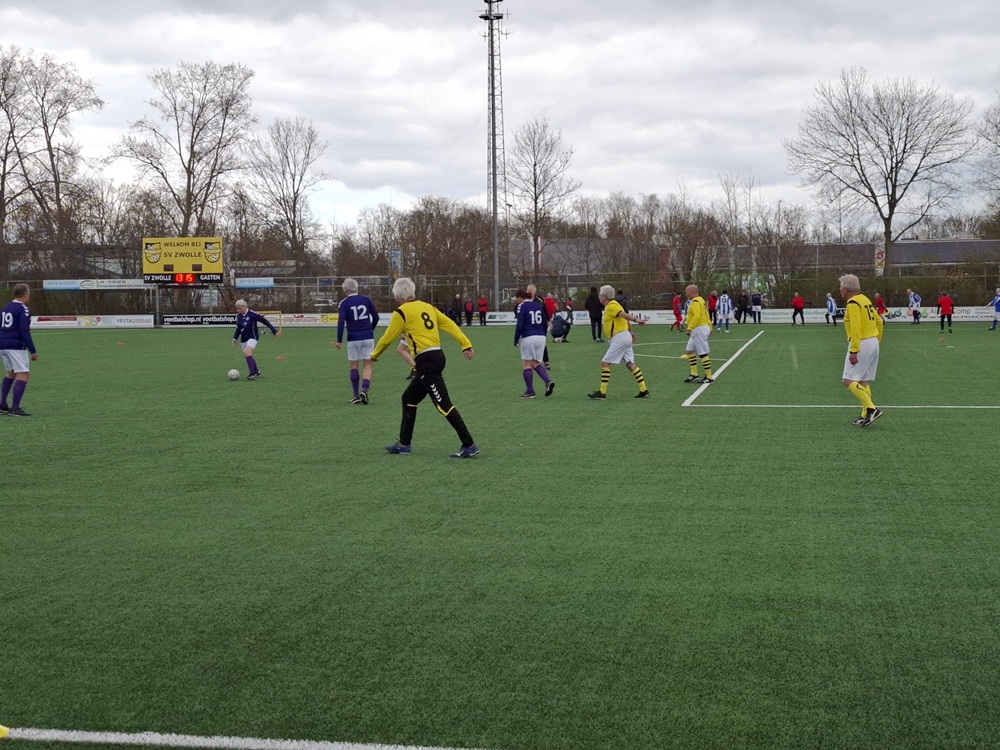 Walking Football-toernooi bij SV Zwolle